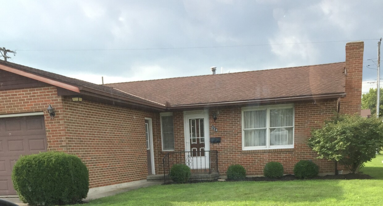 Primary Photo - 314 E Walnut St