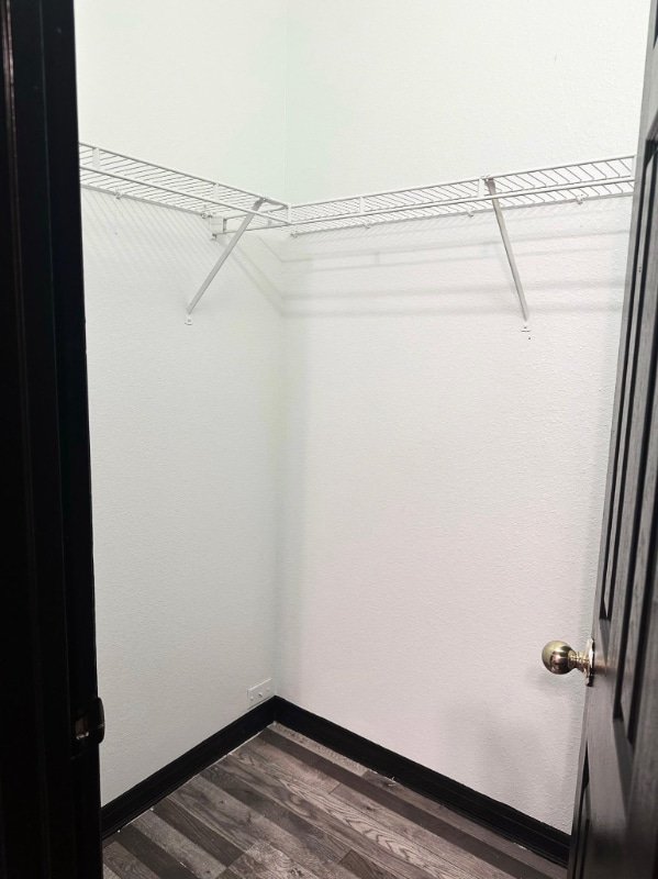 Building Photo - 1806 Superior Ct