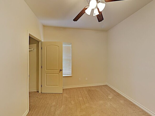Building Photo - $1,000 Prelease Special - Call for Details