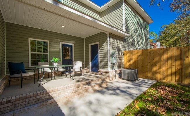 Building Photo - 1 Timber Ridge Dr