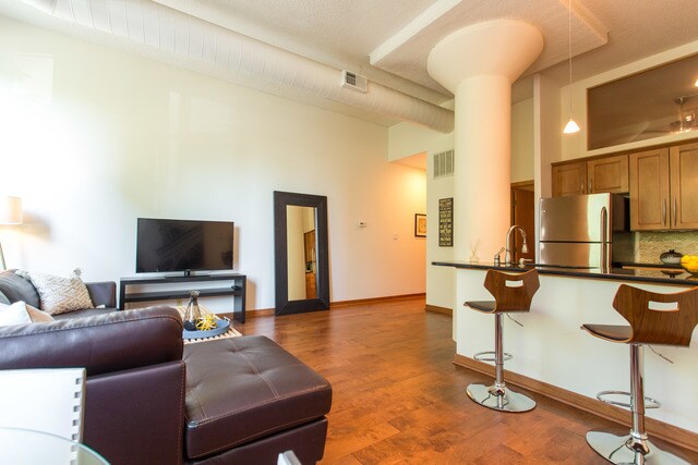 Foto del edificio - 812 W Van Buren St