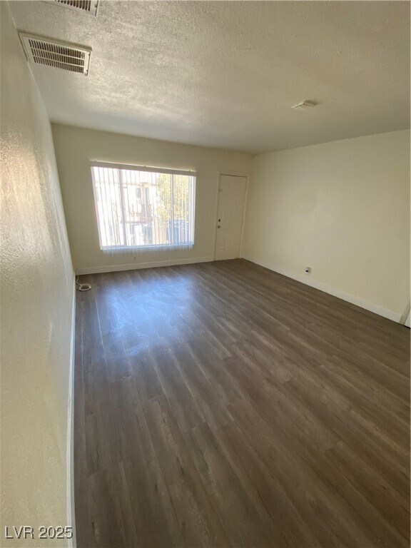 Building Photo - 1711 Santa Paula Dr