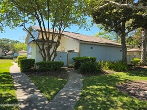 Building Photo - 1603 Challenger Ct W