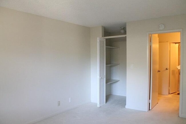 Building Photo - 368 Imperial Way #301