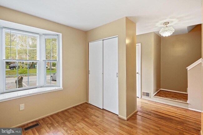 Foto del edificio - 22 Hamlet Dr