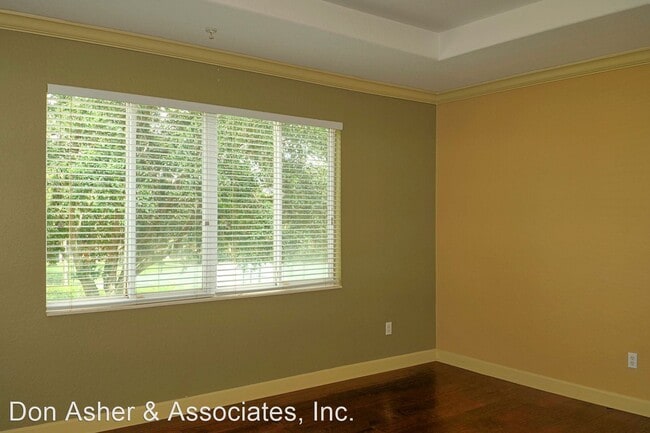 Building Photo - 3 br, 2.5 bath House - 3015 Metro Sevilla ...
