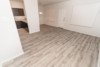 Building Photo - 22214 Grand Majestic Dr