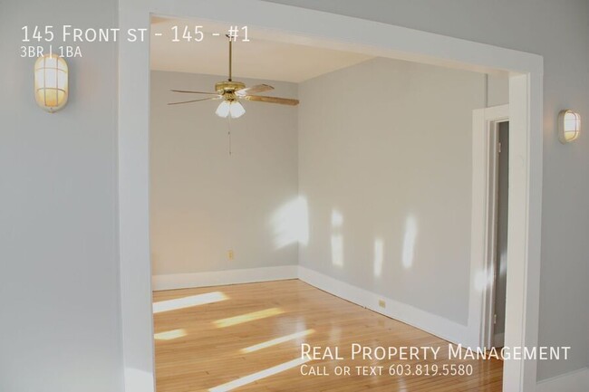 Foto del edificio - First Floor 3 Bedroom Available in Exeter, NH