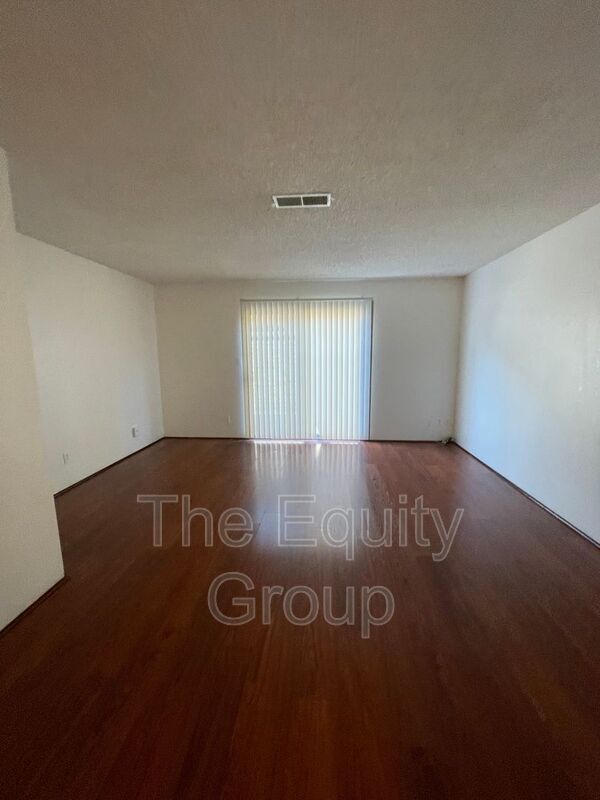 Building Photo - 1320 W Vassar Ave