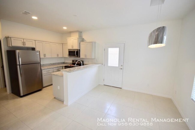 Building Photo - 2 bedroom in Pharr TX 78577