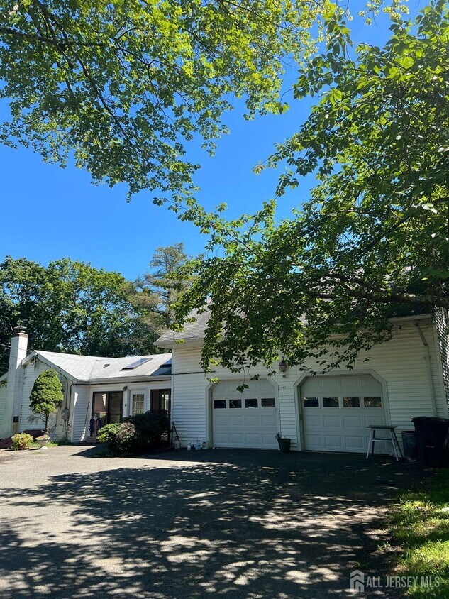 Foto principal - 265 Friendship Rd