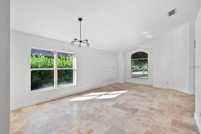 Foto del edificio - 608 Bridge Creek Blvd