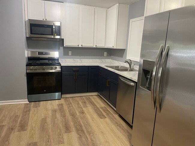 Building Photo - 605 JUNO CT