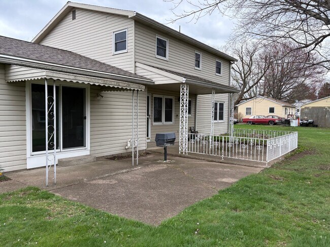 Foto del edificio - 3603 Brierwood Dr