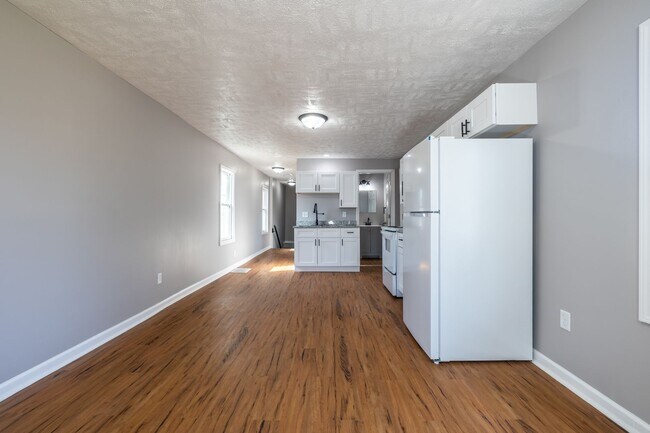Foto del edificio - A Great 2BD/1.5BA Single Family Home That Has Been Recently Renovated