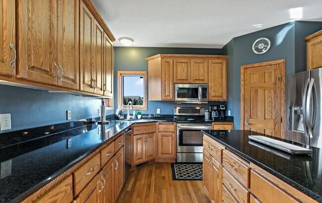 Foto del edificio - 15561 Yakima St NW