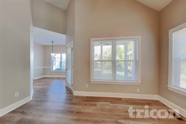 Building Photo - 117 Cambridge Dr