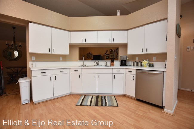 Building Photo - 3101 Big Valley Dr