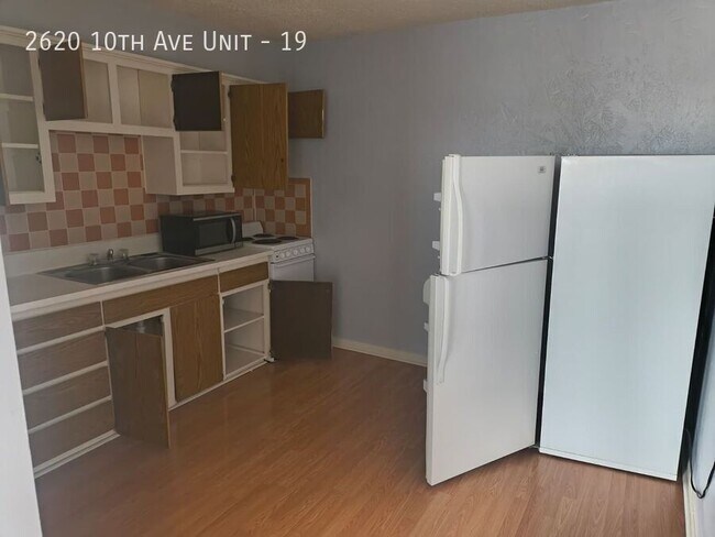 Foto del edificio - 2620 10th Ave