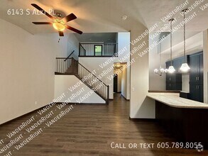 Building Photo - 6143 S Alki Pl