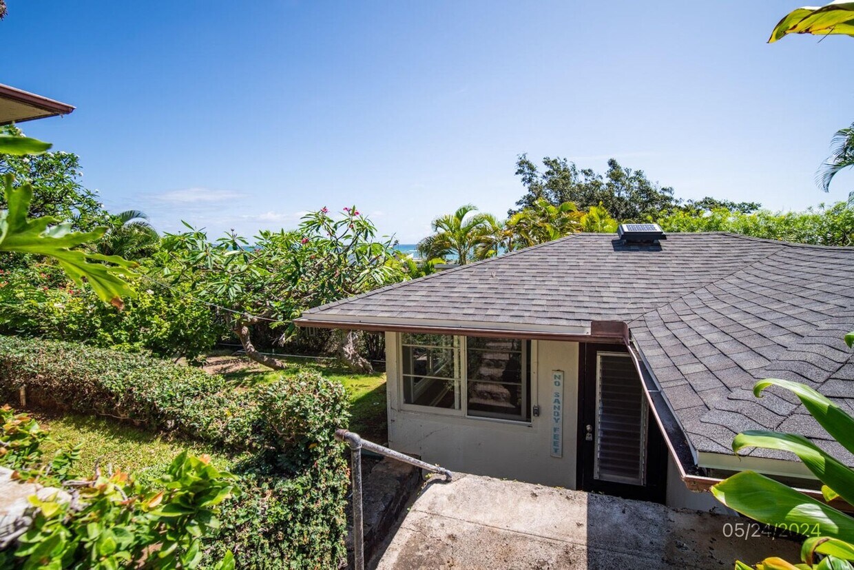 Primary Photo - 1 Bed/1 Bath Lanikai Cottage