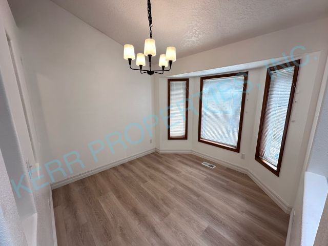 Foto del edificio - Charming 3-Bedroom Haven with 2 Baths in Gresham – Your Perfect 1364 Sq Ft Retreat!