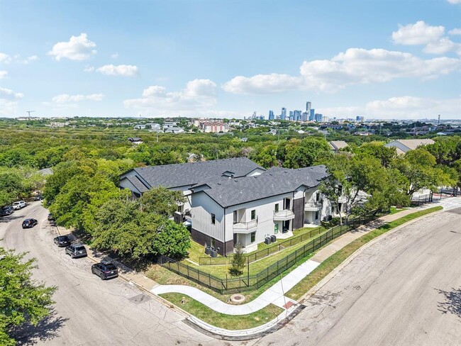 Building Photo - 2450 Wickersham Ln
