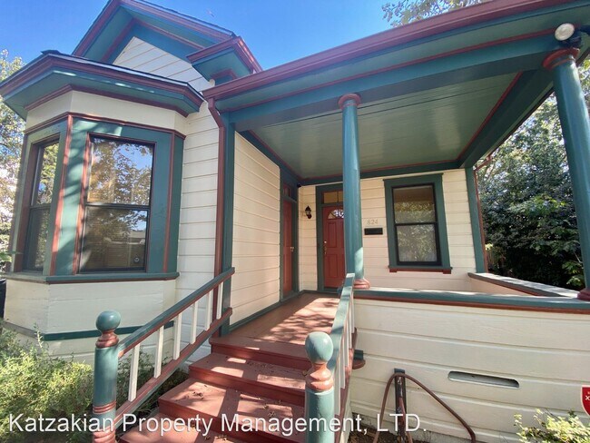 Building Photo - 3 br, 2 bath House - 824 N. Lincoln Street