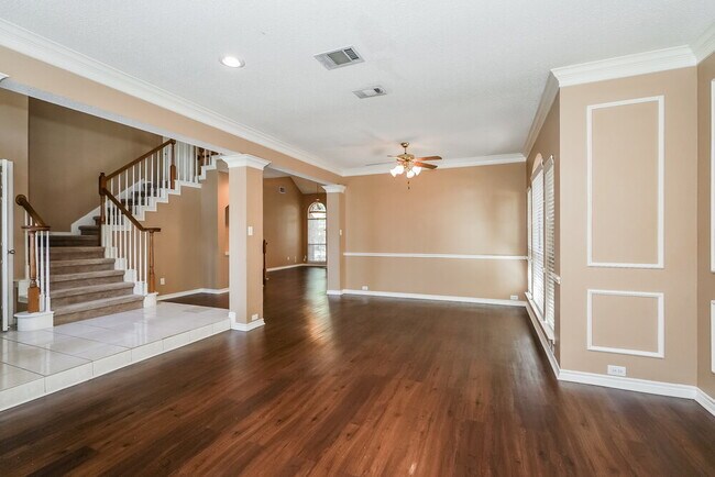 Foto del edificio - 2680 Hillside Dr