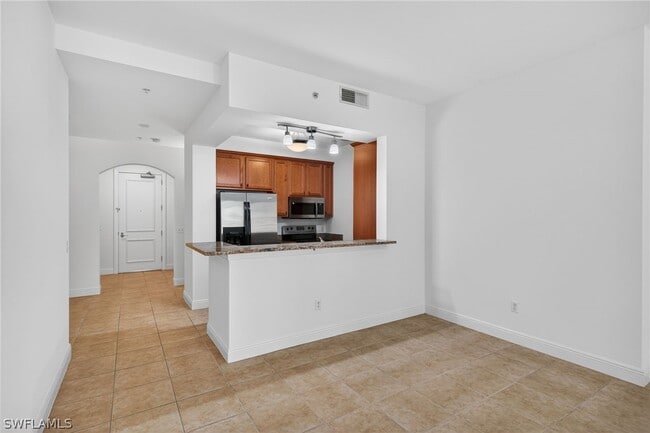 Foto del edificio - 8010 Via Sardinia St