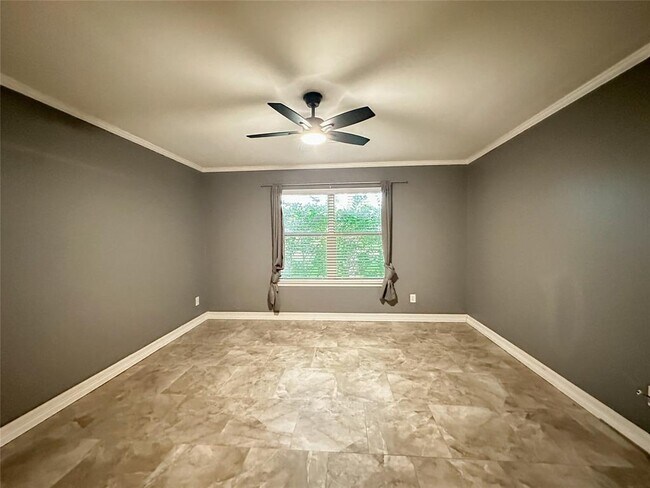 Foto del edificio - 10010 Bald Ridge Ln