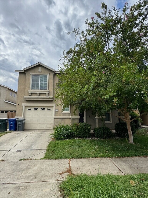 Primary Photo - North Merced- Two story 3Bed/2Ba home read...