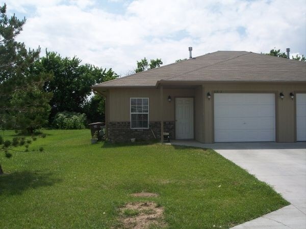 Foto principal - 810 Deerfield Rd