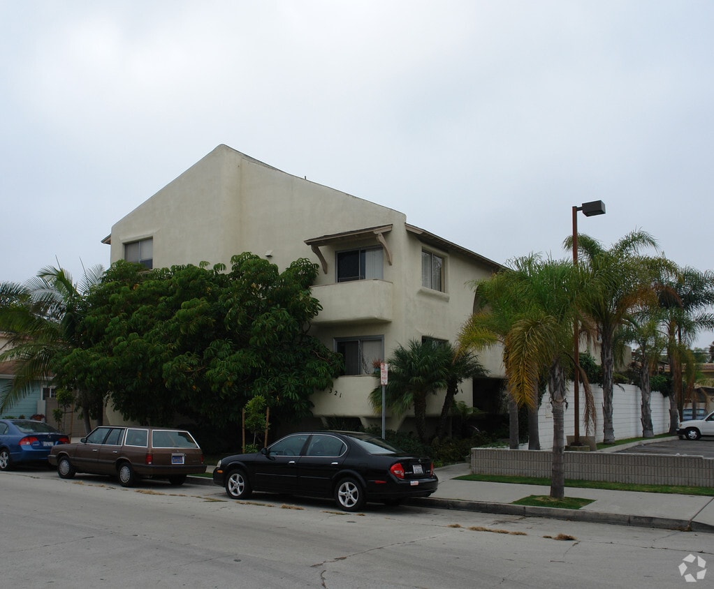 Foto del edificio - 321 8th St