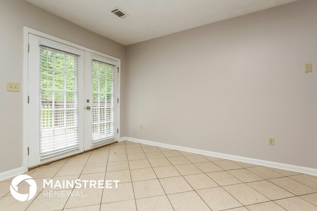Foto del edificio - 8560 Glenwoods Dr