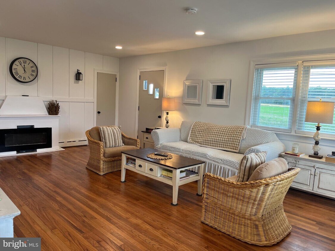 5710 Haring Rd, Plumsteadville, PA 18949 House Rental in