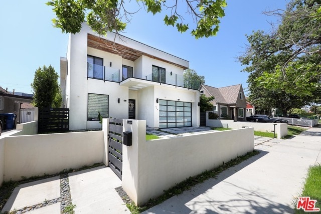 Building Photo - 619 S Orange Dr