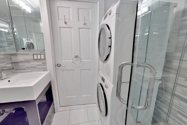 Foto del edificio - 208 1st Ave.