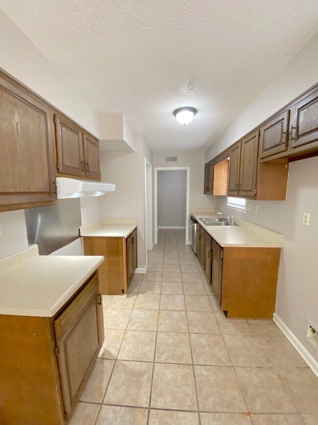 Foto del edificio - 6127 Mission Ridge Rd