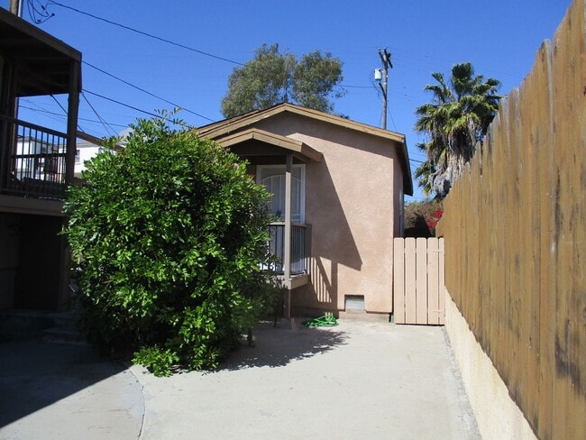 Building Photo - Move In Special 1/2 off the 1st Month's Rent!