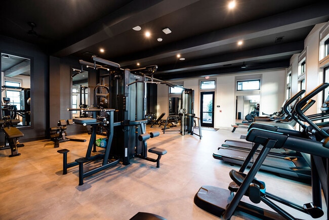 Interior Photo - Evolve St James