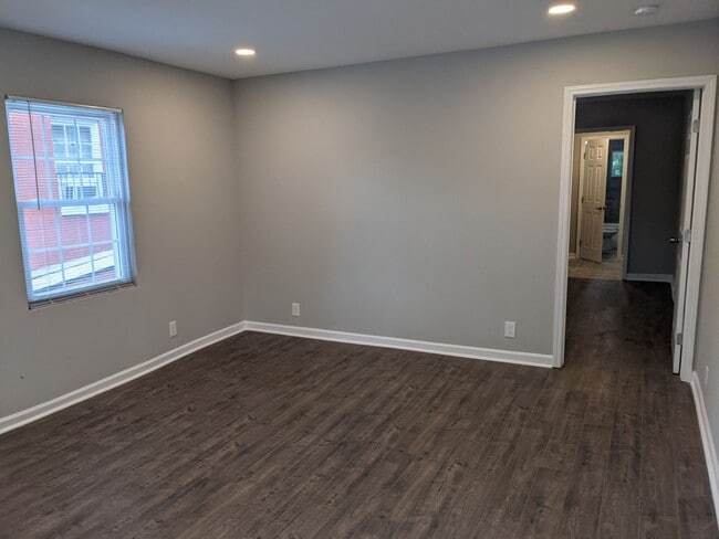 Photo - 950 Ira St SW Apartment