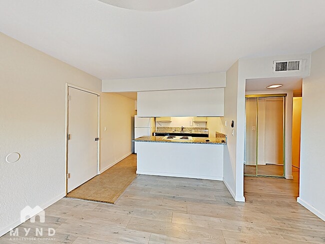 Building Photo - 6955 Greenback Ln