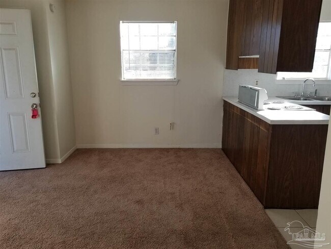 Foto del edificio - 1625 Rebecca St