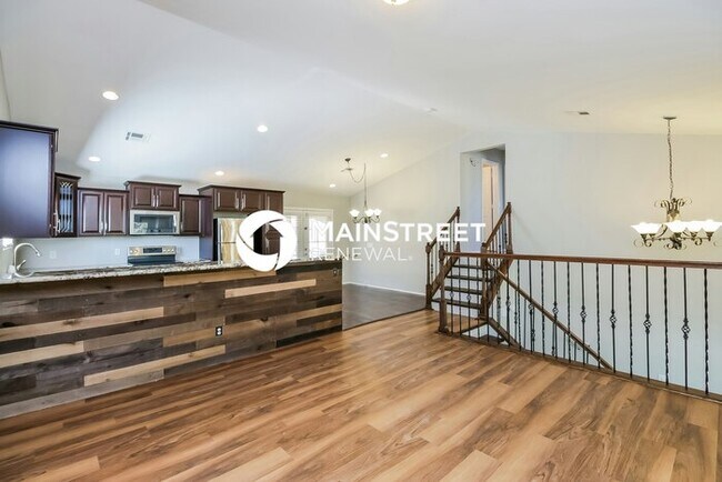 Foto del edificio - 4 Bedroom Pet-Friendly Home in Phoenix, AZ...