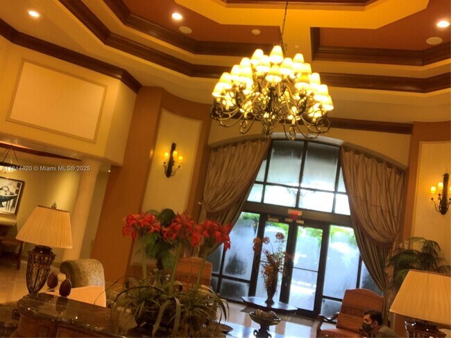 Foto del edificio - 888 Douglas Rd