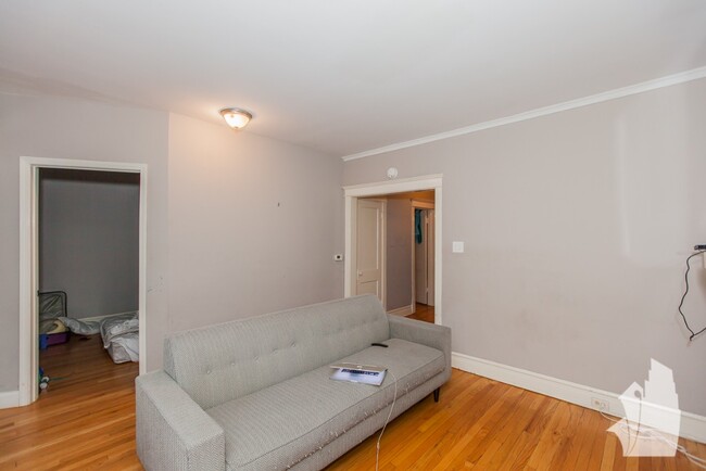 Building Photo - 2061 W Birchwood Ave