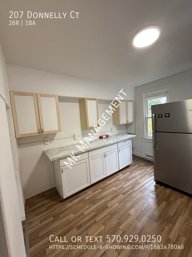 Foto del edificio - 207 Donnelly Ct