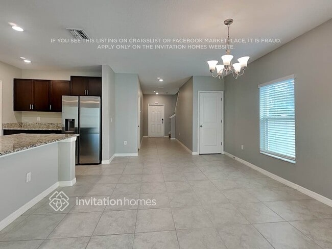Building Photo - 10231 White Linen Ave