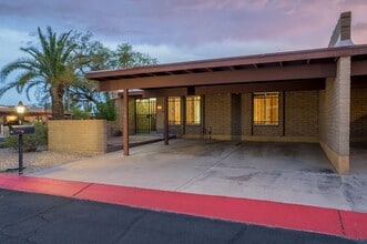 Building Photo - 510 W Cll Lago